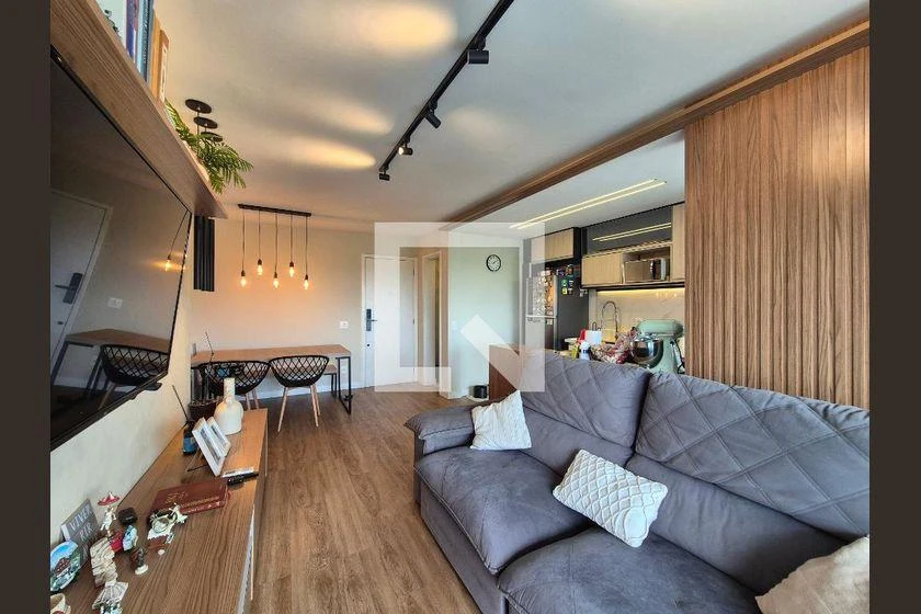 Glass-enclosed balcony in a 2-bedroom apartment, 82 m² — photo 13