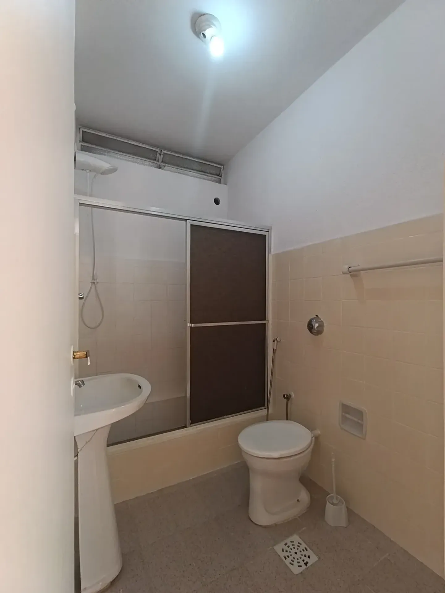 11th-floor apartment with 2 bedrooms and 2 bathrooms — photo 9