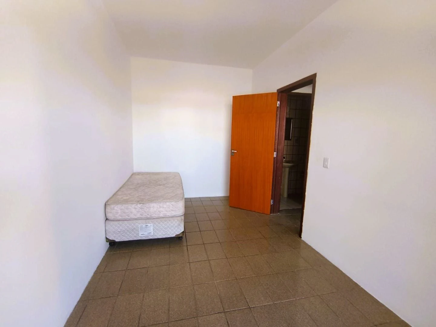 2-bedroom apartment with a private BBQ — photo 14