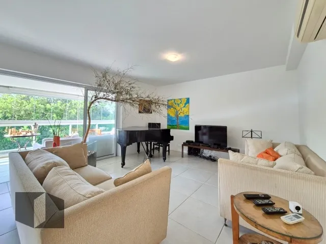 Apartment with 4 bedrooms and 4 bathrooms — photo 3
