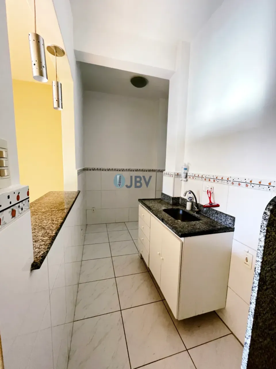 Деревянный пол или ламинат и 1 спальня: квартира 35 м² — photo 2