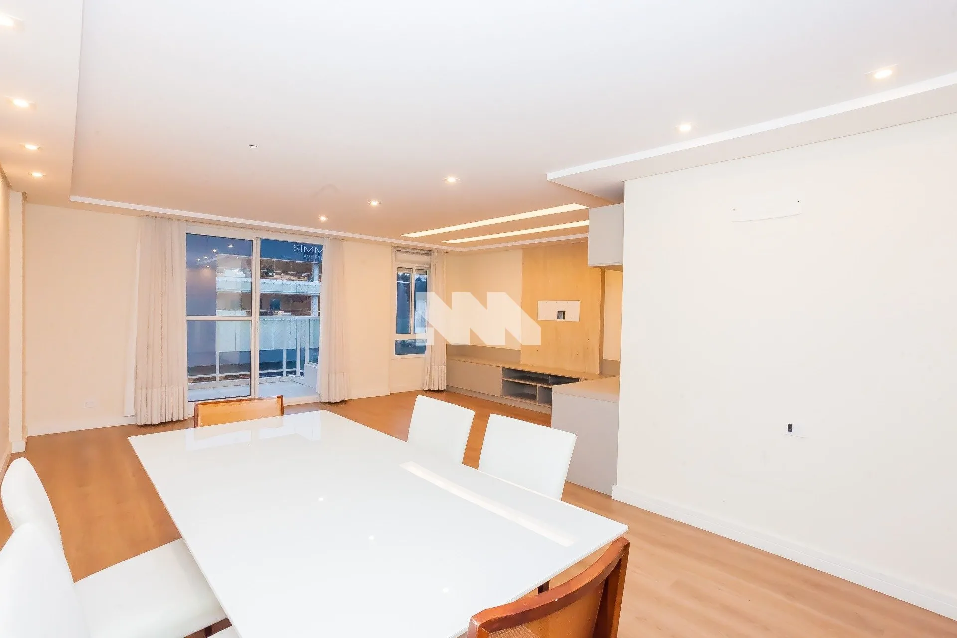 3-bedroom apartment with 165 m² and 2 parking spots