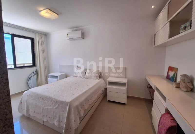 Furnished apartment 267 m² with 3 bedrooms and views — photo 46