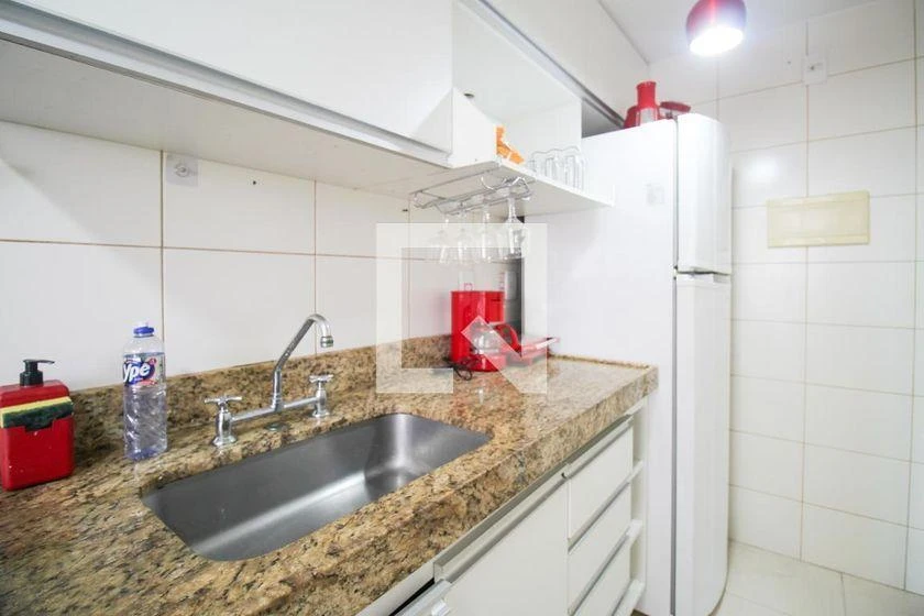 Apartamento mobiliado de 2 quartos com varanda e vaga — photo 17