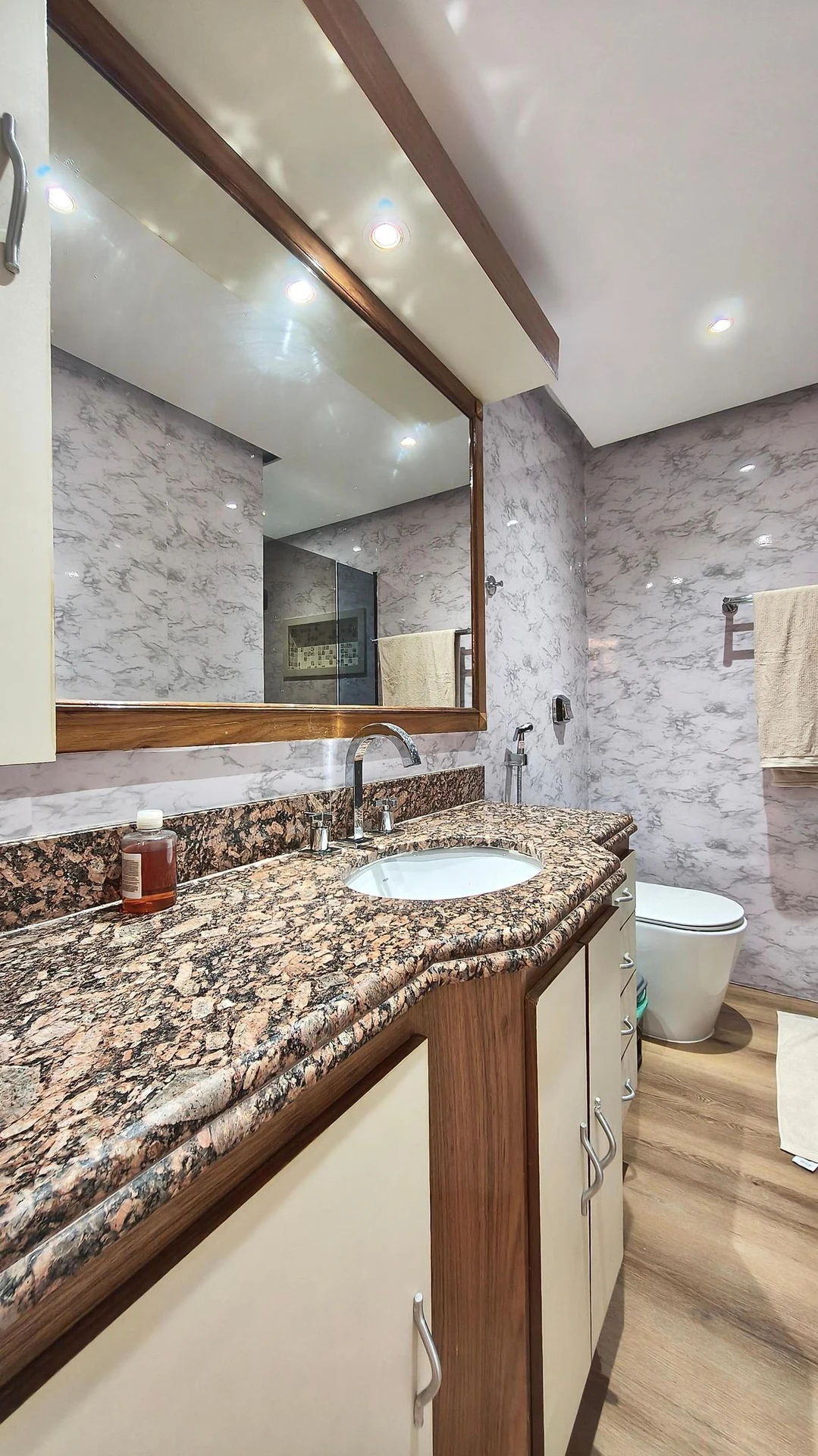 Washing machine in a 4-bedroom apartment, 205 m² — photo 28