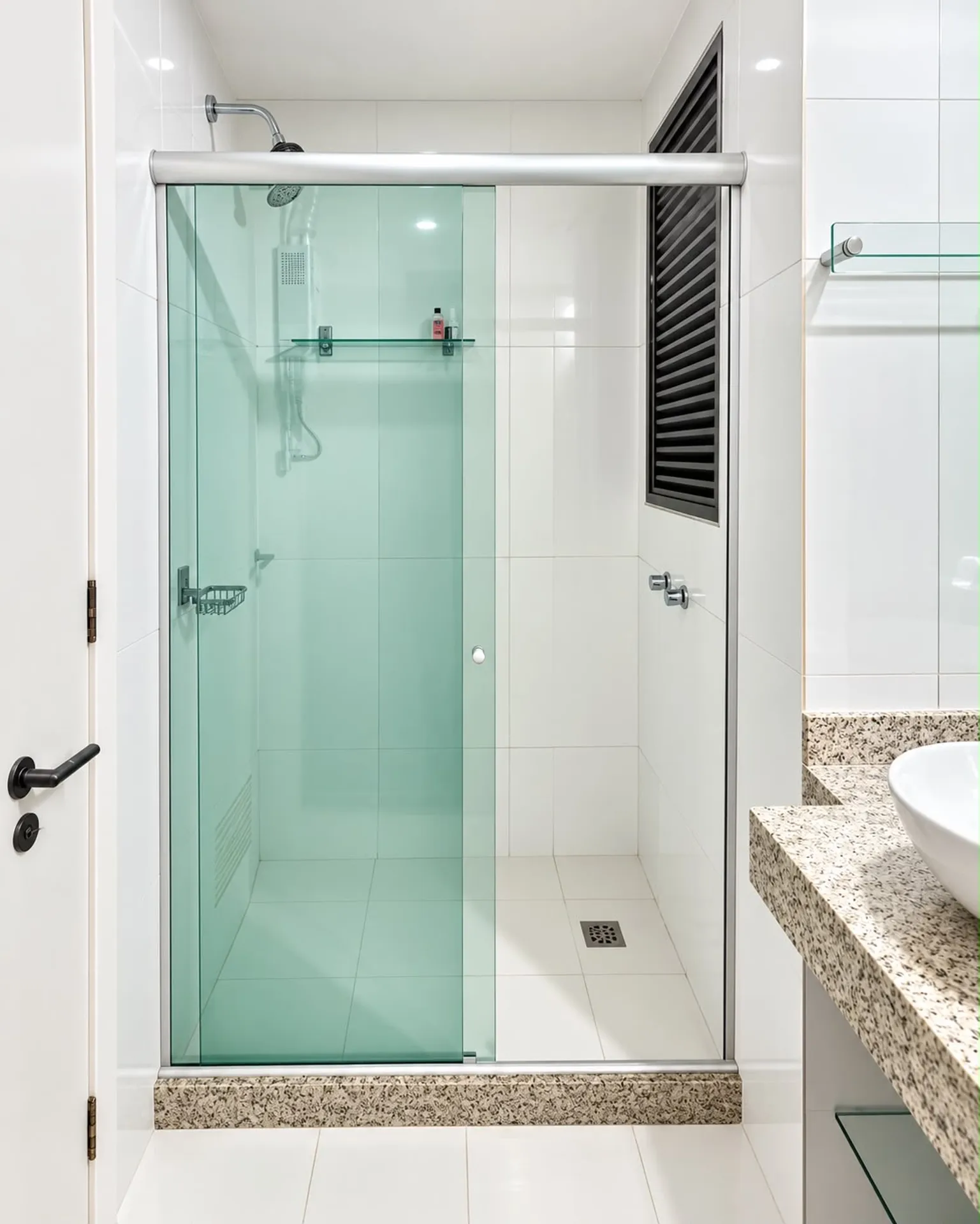 2-bedroom apartment in a building with a sauna — photo 9