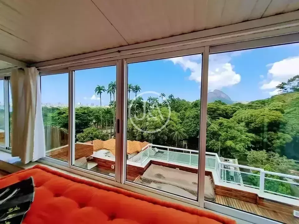 Furnished 2-bedroom apartment with 3 bathrooms — photo 28