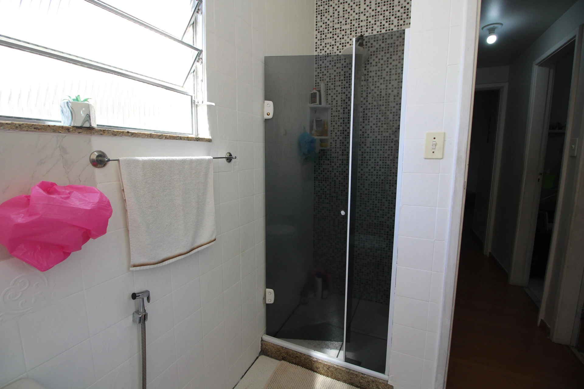 Furnished 2-bedroom apartment with 2 bathrooms — photo 42