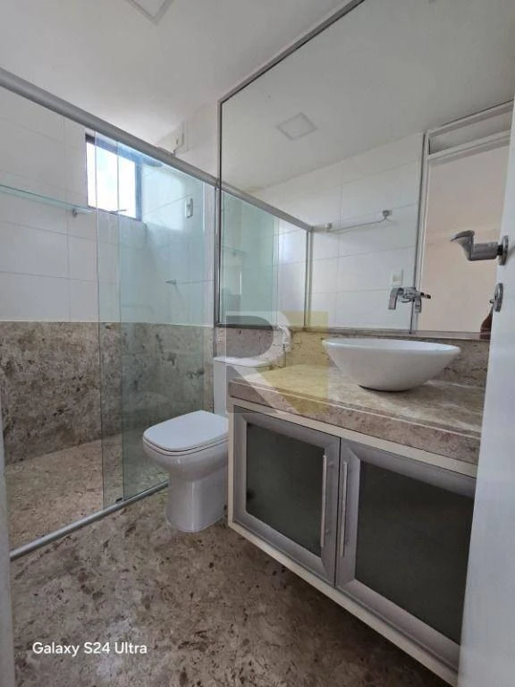 Furnished apartment, 250 m², with a glass-enclosed balcony — photo 6