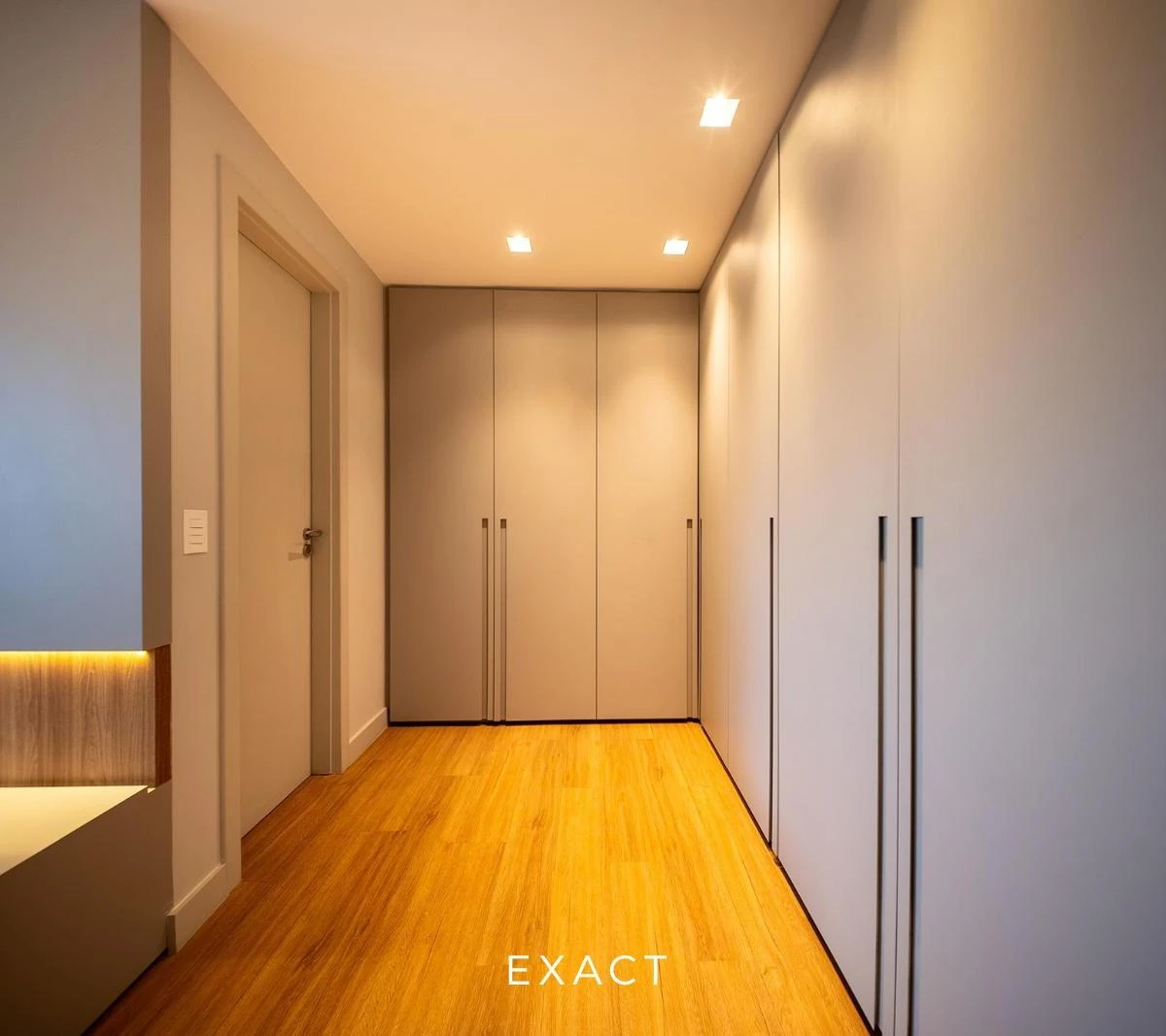 3-bedroom apartment in a building with a gym — photo 20
