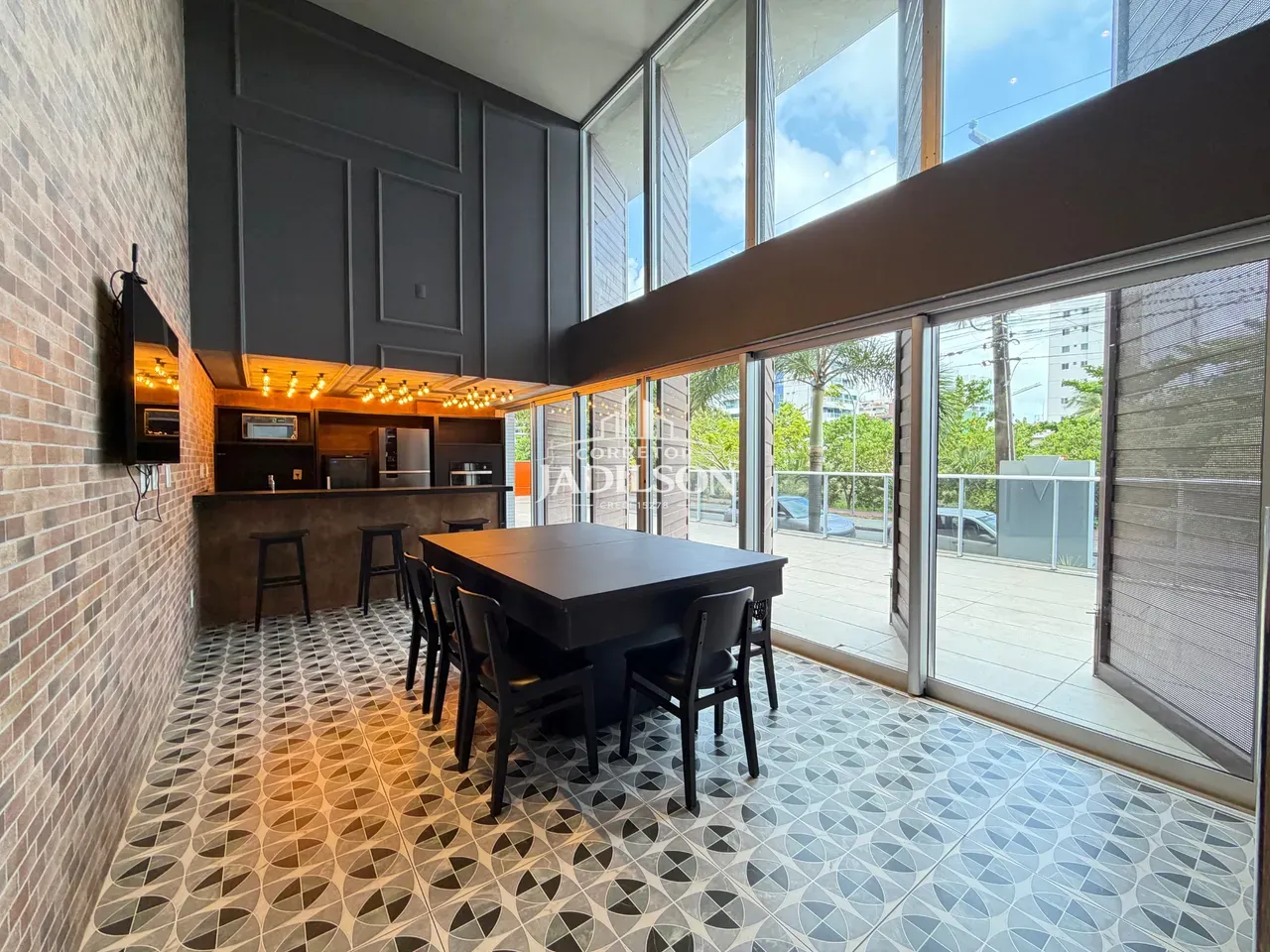 2-bedroom apartment in a building with a gym — photo 29