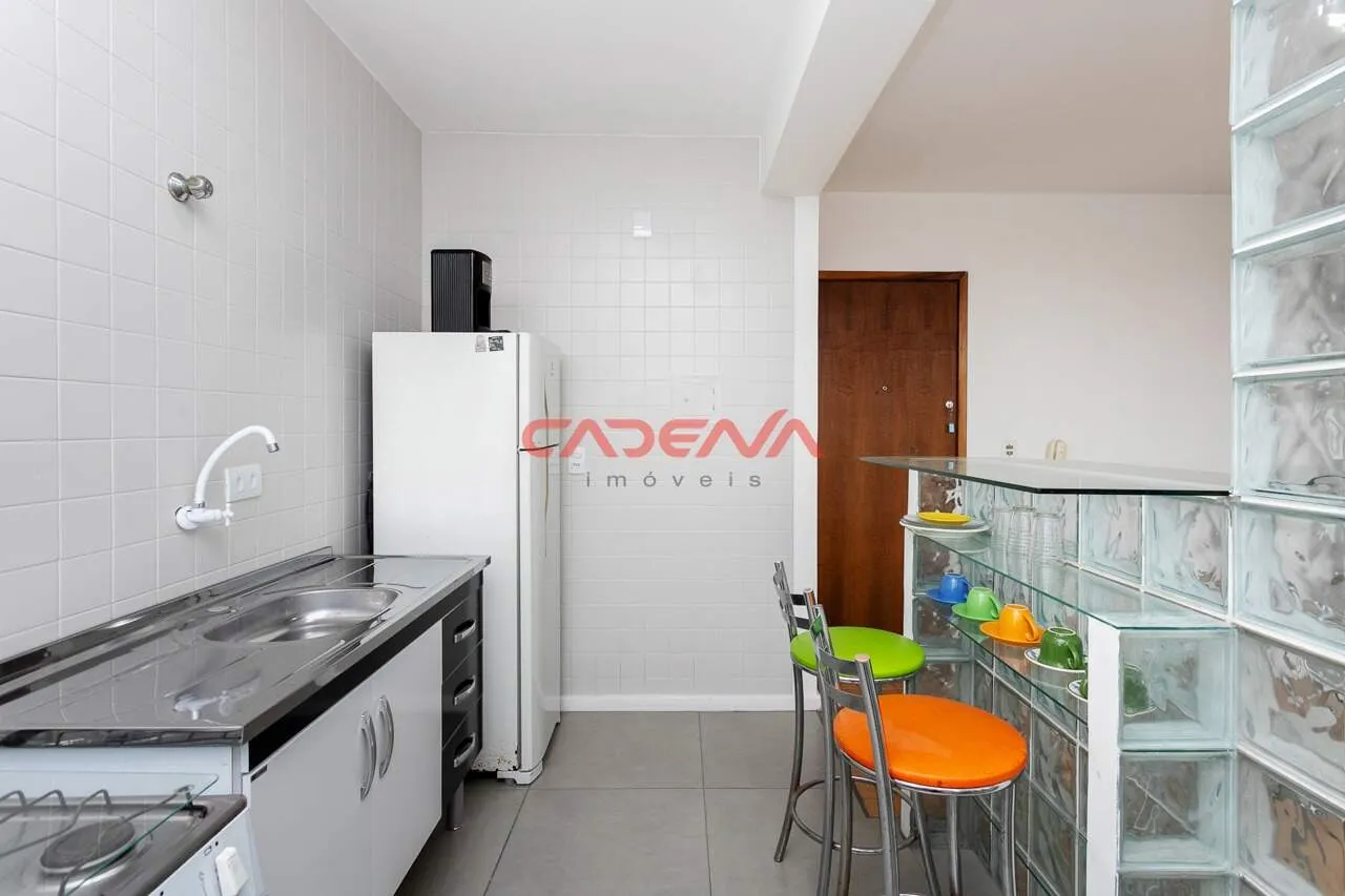 Furnished 1-bedroom apartment with open-plan kitchen — photo 6