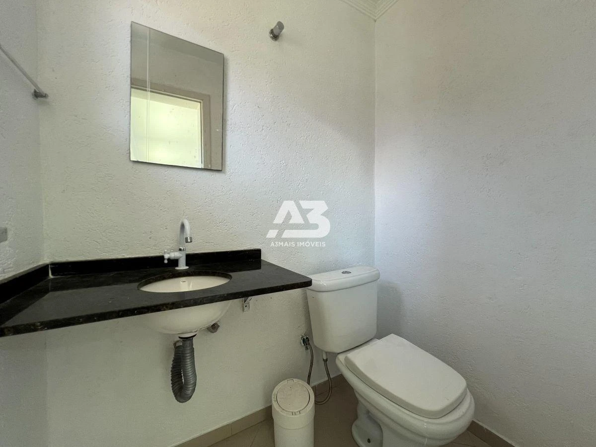 4-bedroom house with a washing machine in Curitiba — photo 25