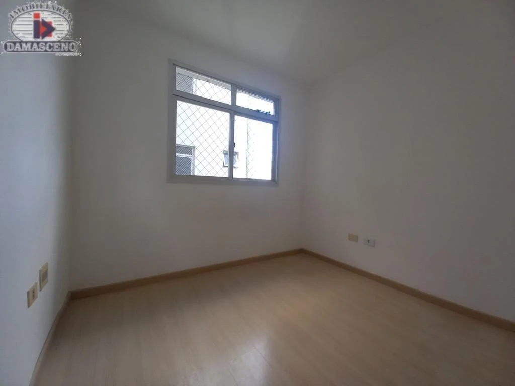 Квартира 70 м² з робочим місцем та балконом із грилем — photo 16