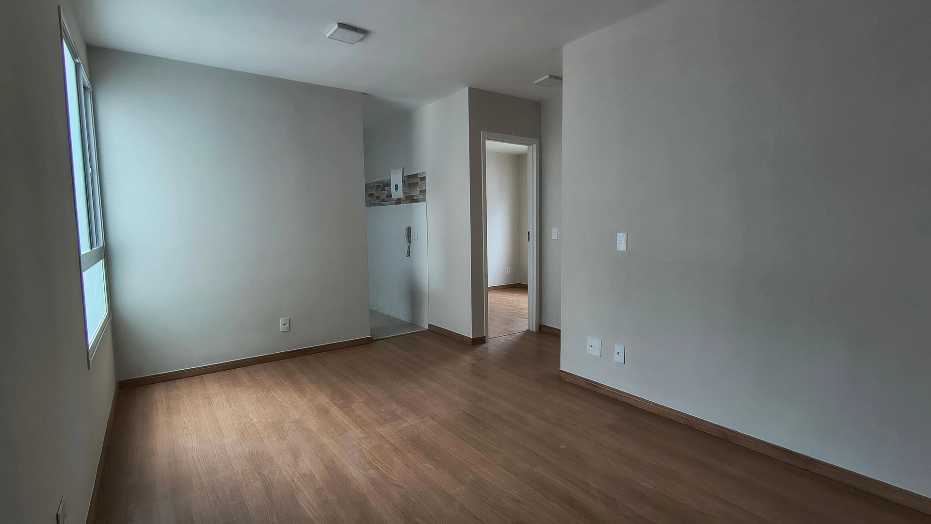 Apartamento, 44 m², com piso de madeira ou laminado — photo 2