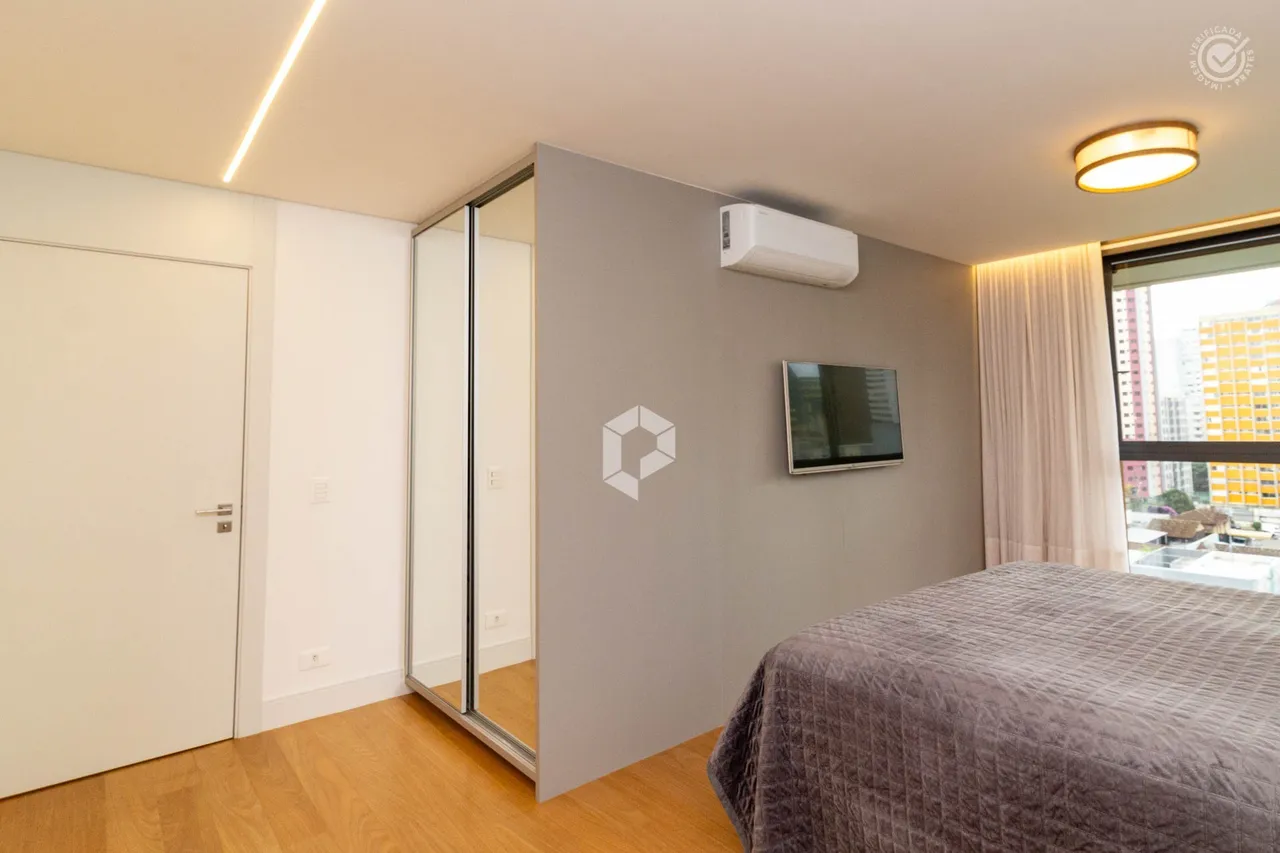 3-bedroom apartment with 3 en-suite bathrooms and 245 m² — photo 11