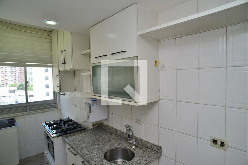 82 m² rental apartment with 2 bedrooms and enclosed balcony — photo 36
