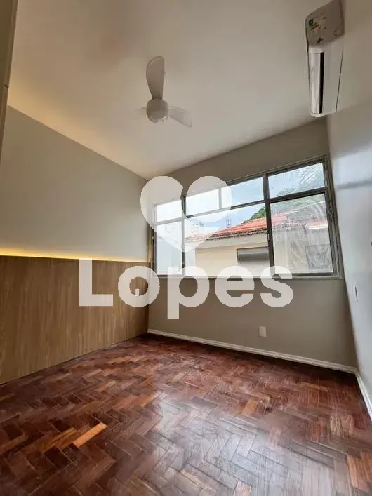 2-bedroom apartment with 1 suite and separate kitchen — photo 15