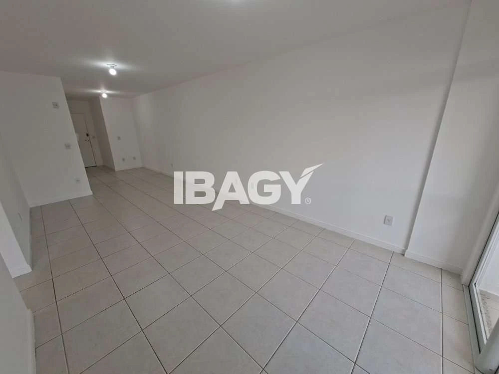 75 m² unfurnished 2-bedroom apartment with en-suite — photo 5