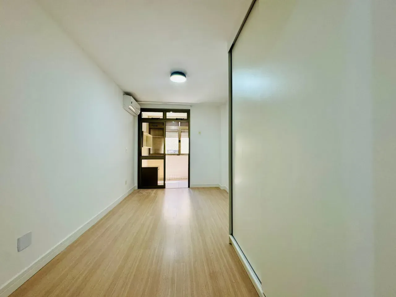 Apartamento mobiliado com 3 quartos e 3 banheiros — photo 32