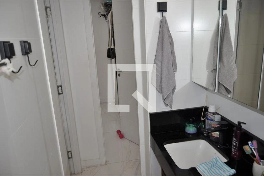 2-bedroom apartment with a washing machine — photo 31