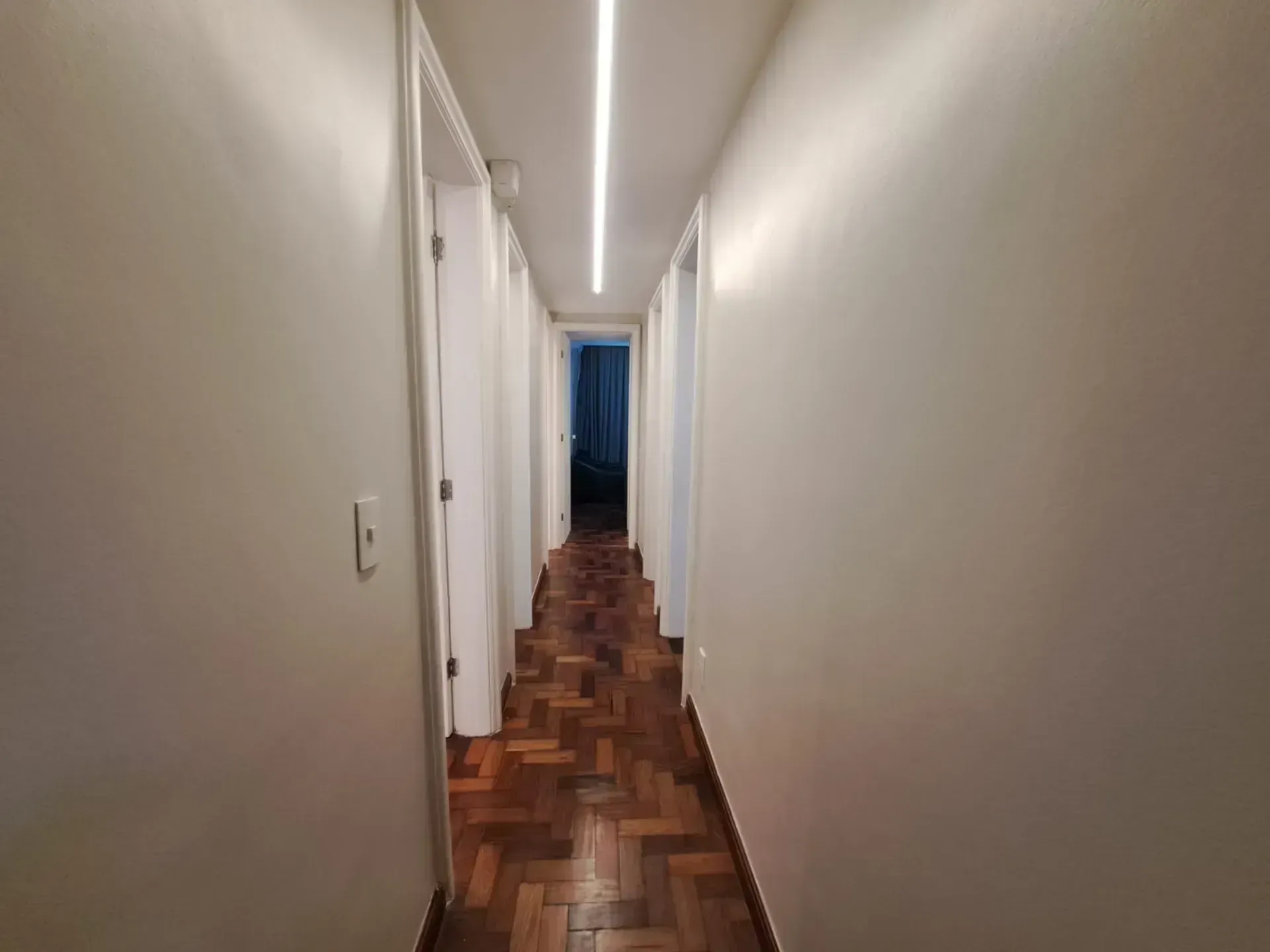 Furnished apartment with 4 bedrooms and 4 bathrooms — photo 24
