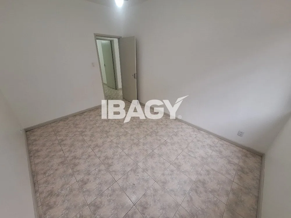 Apartamento sin amueblar con 3 dormitorios y 1 baño 116 m² — photo 3