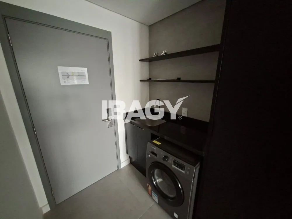 Furnished studio with a glass-enclosed balcony — photo 59