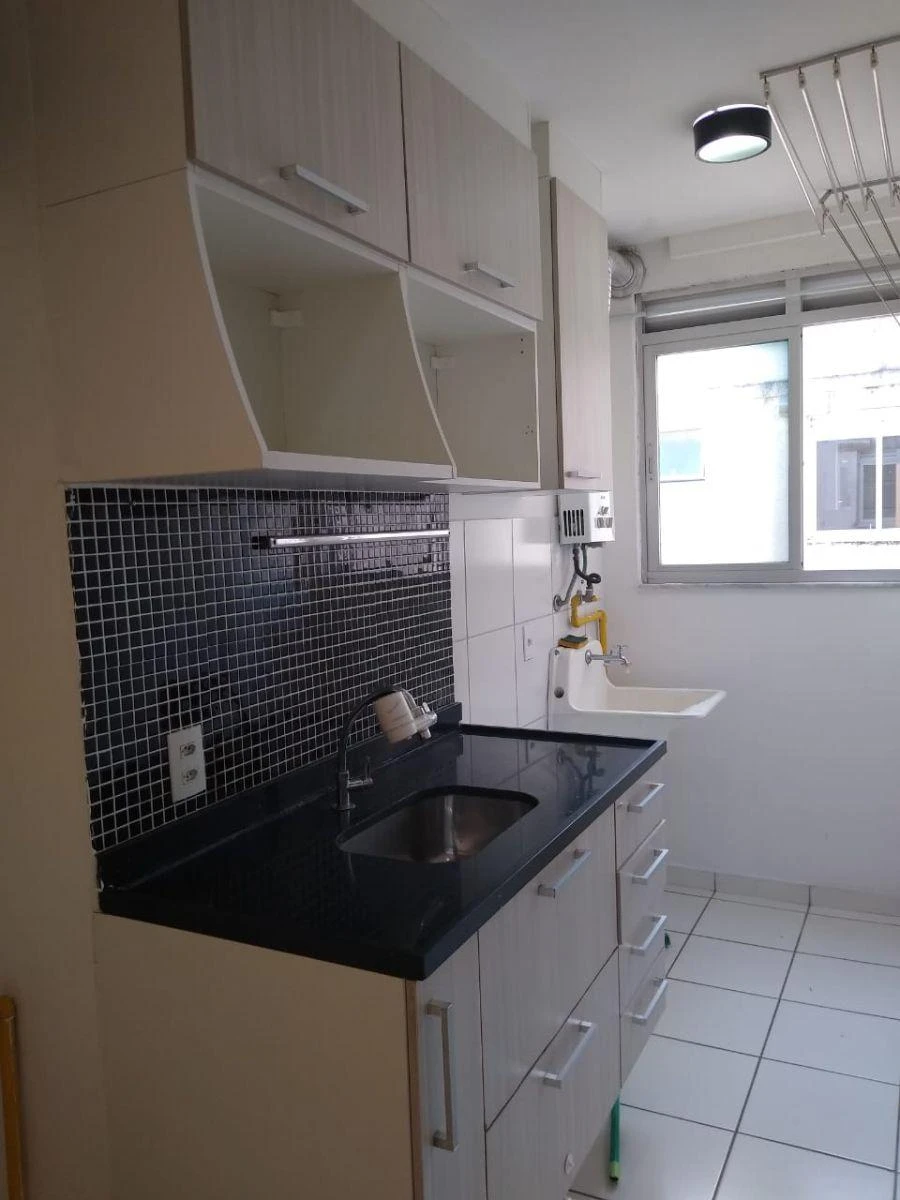 2-bedroom apartment in a building with a gym — photo 10