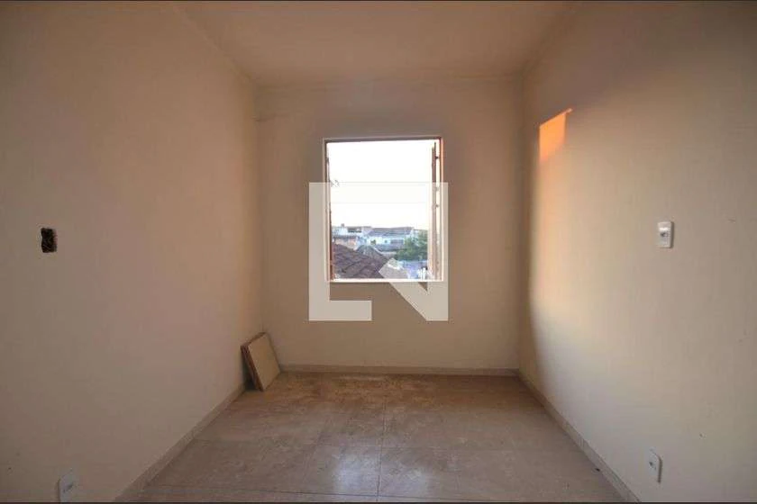 House with 1 bedroom and a separate kitchen at 100 m²