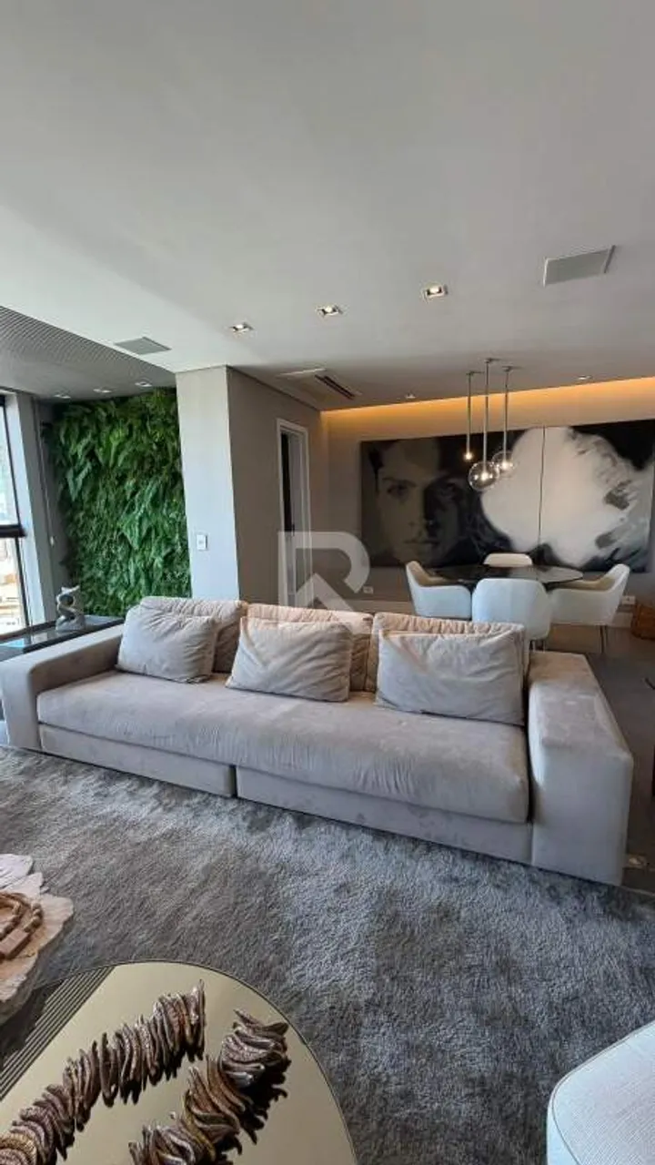 Furnished duplex 267 m² with 4 bedrooms and 5 parking