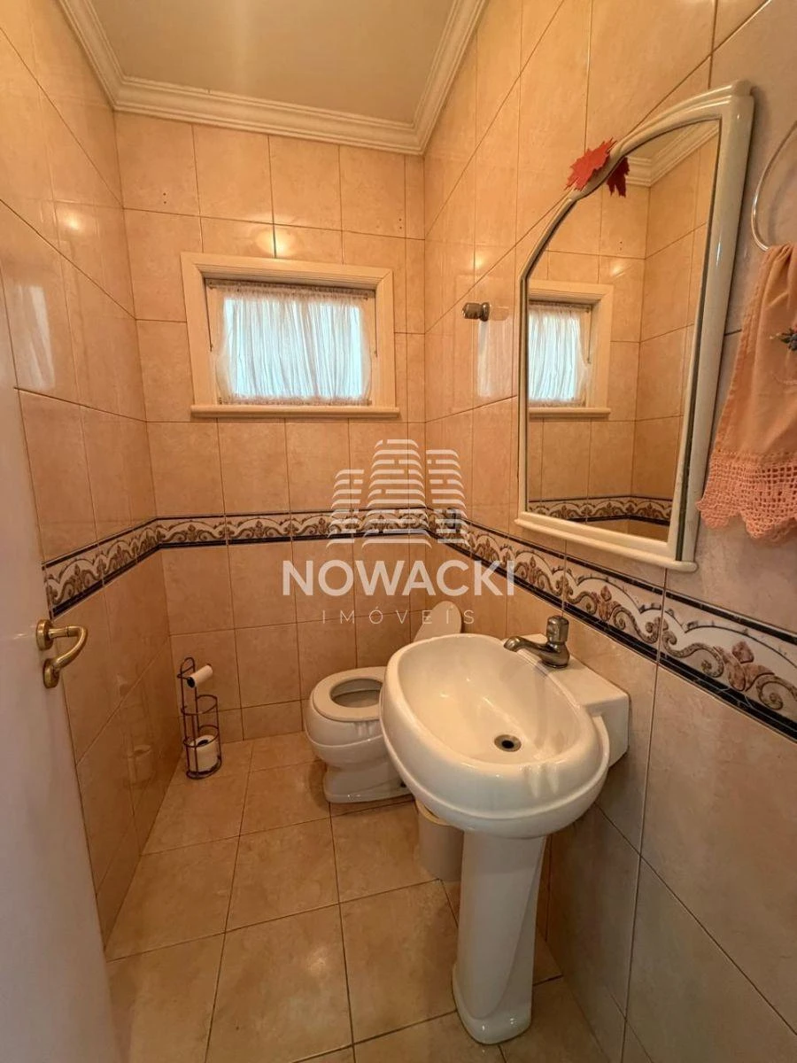 318 m² house with a bathtub and a home office — photo 32