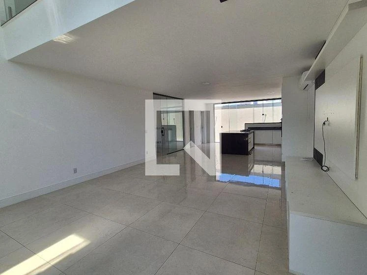Floor-to-ceiling windows in a 4-bedroom house, 430 m² — photo 8