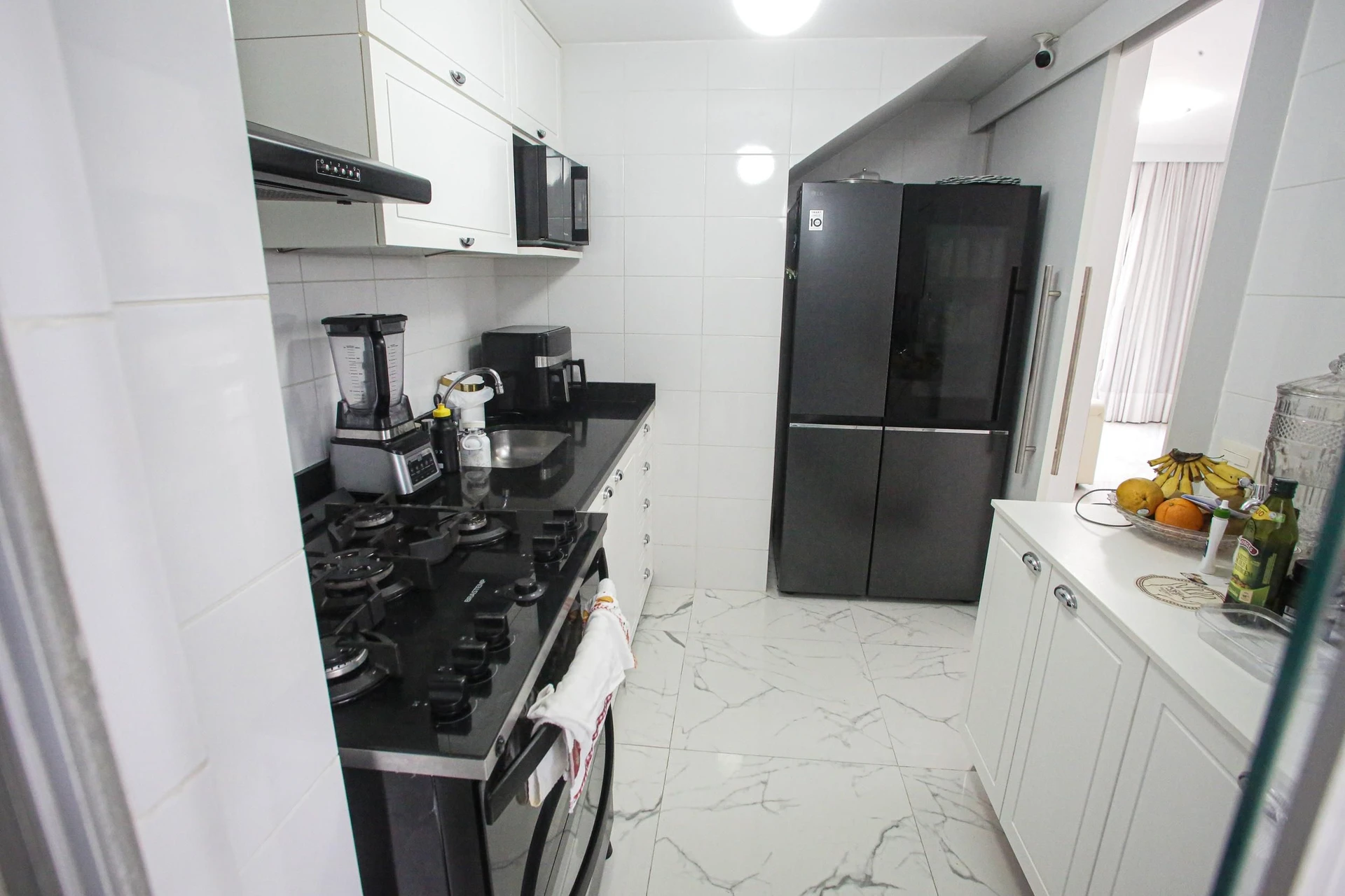 Casa mobiliada com 4 quartos e 4 banheiros no condomínio — photo 6