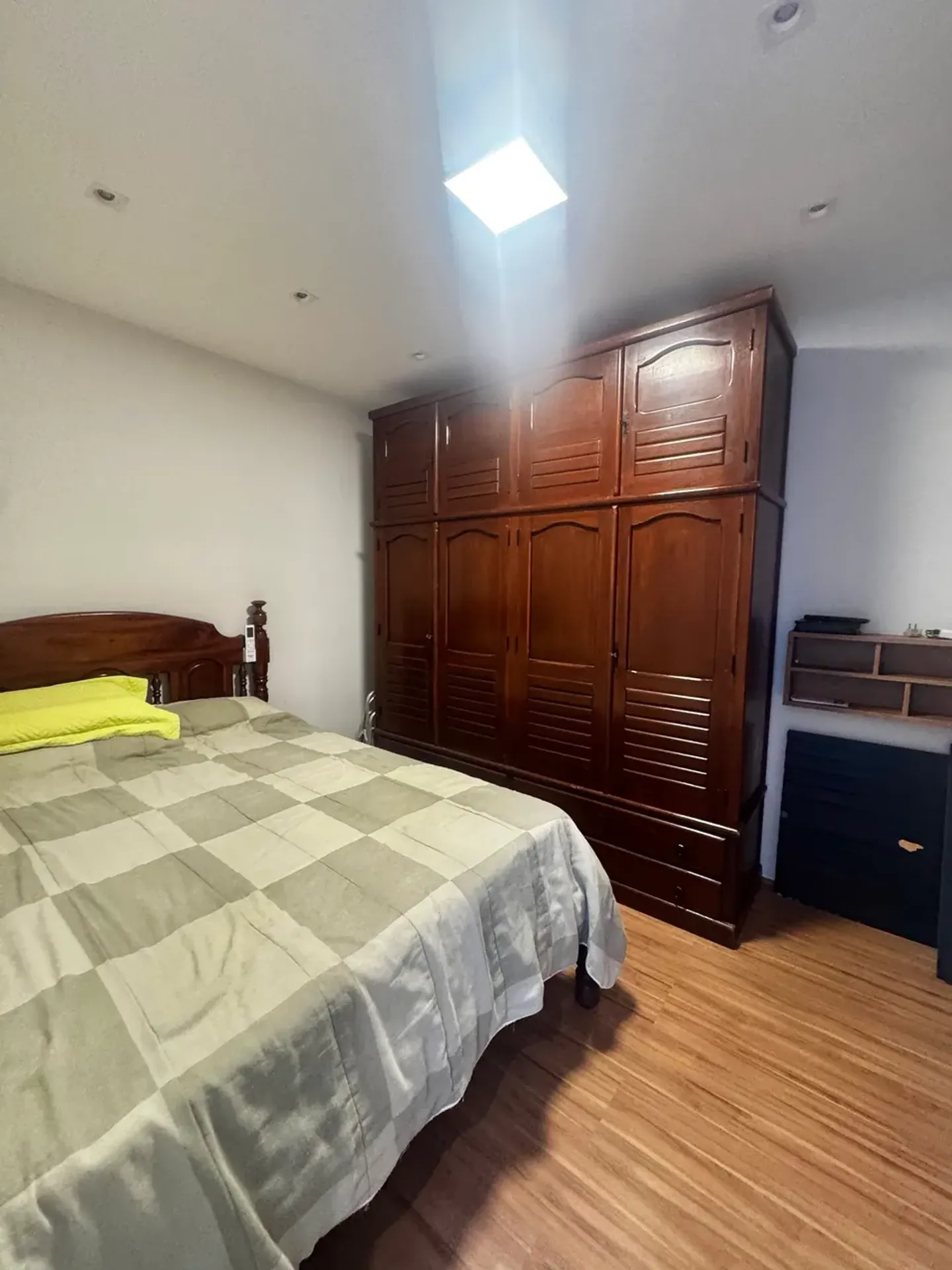 Furnished apartment with a balcony and 2 bedrooms — photo 4