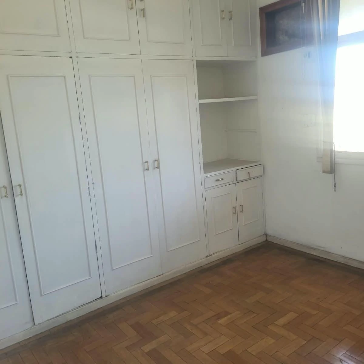 House, 120 m², with wood or laminate floors — photo 3