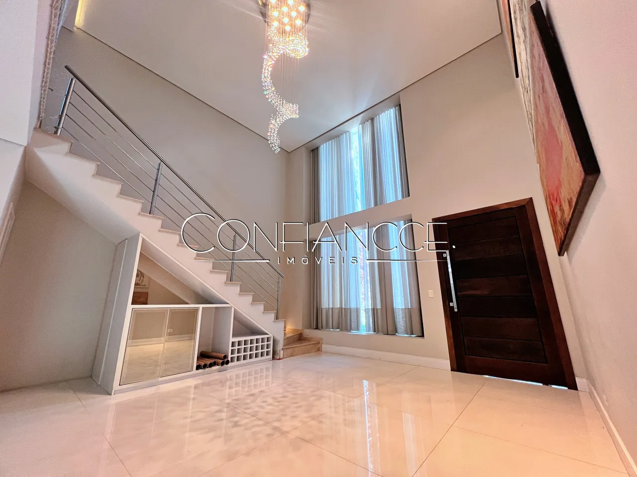 House with open-plan kitchen and 5 bedrooms and 5 baths — photo 4