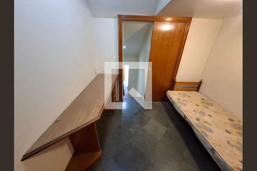 110 m² apartment with built-in wardrobes and a balcony — photo 13