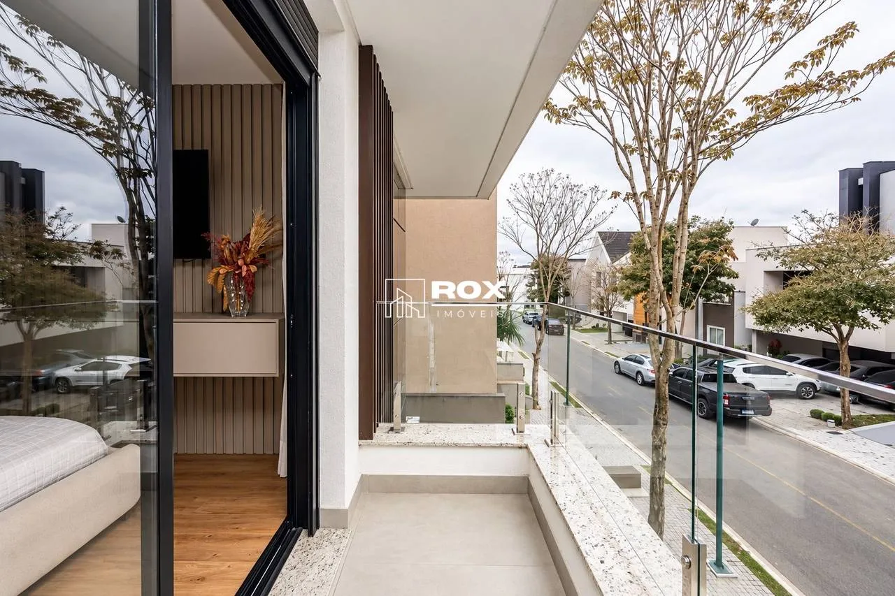 3-bedroom house with a walk-in closet in Curitiba — photo 8