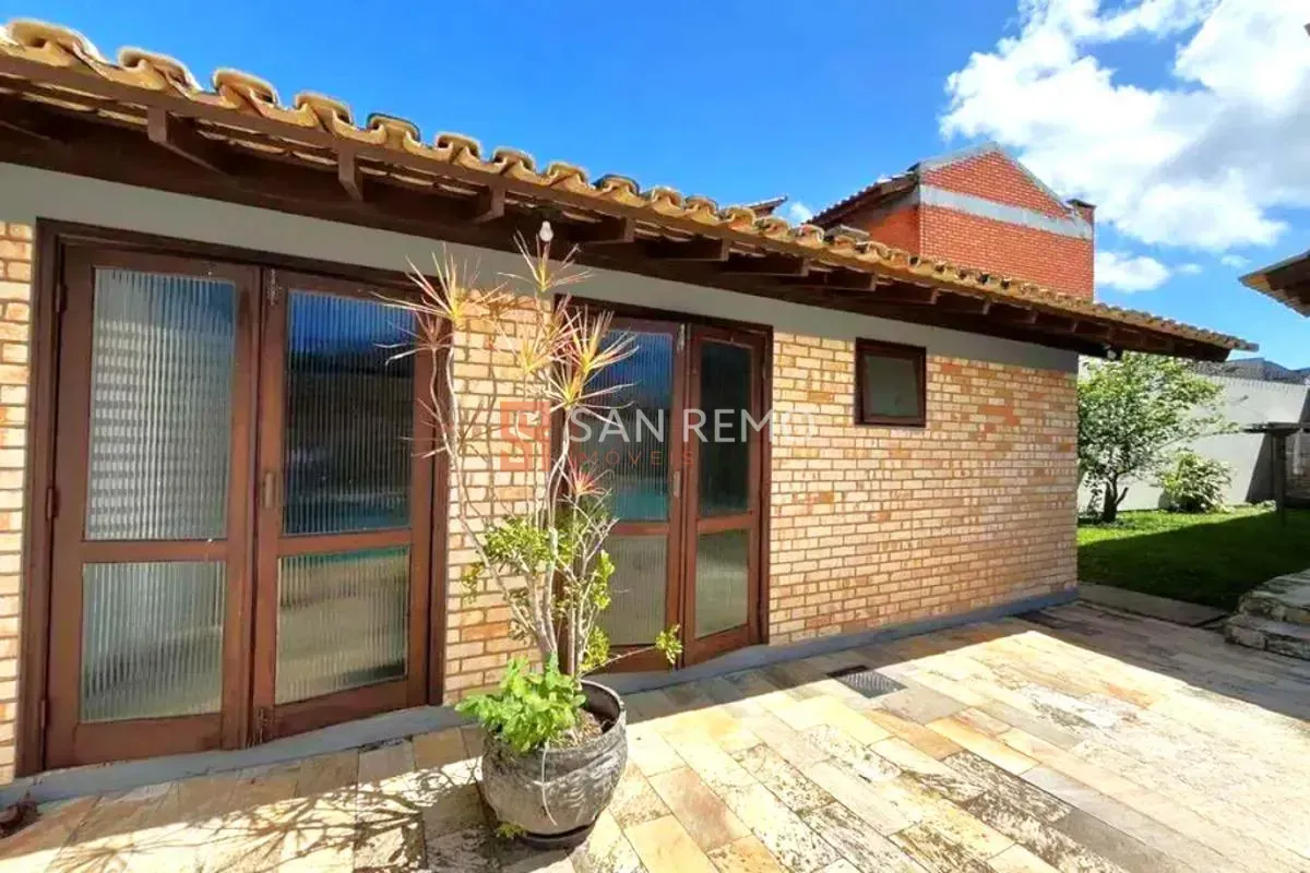 Furnished house 365 m² with 7 bedrooms and 7 bathrooms — photo 13