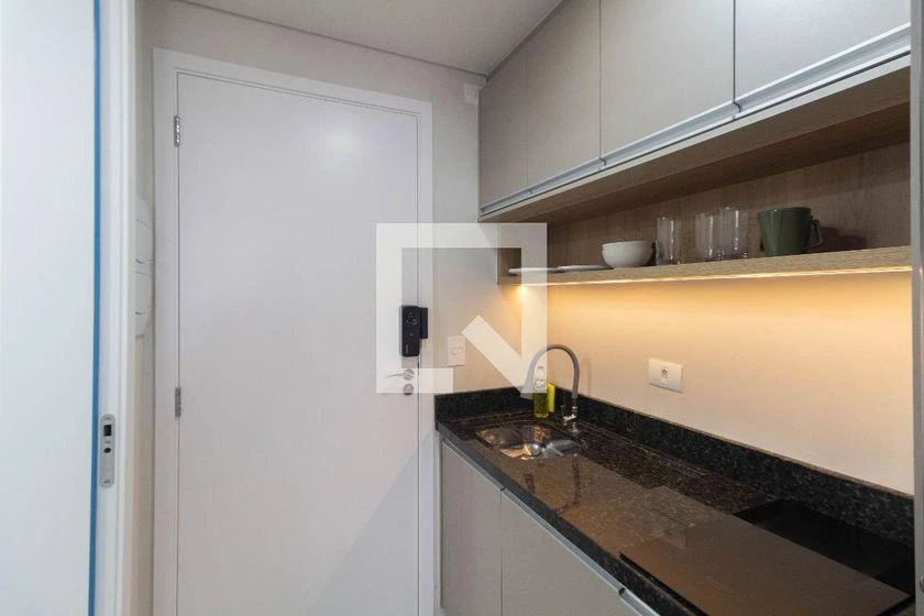 Furnished studio, 20 m², with a home office — photo 25