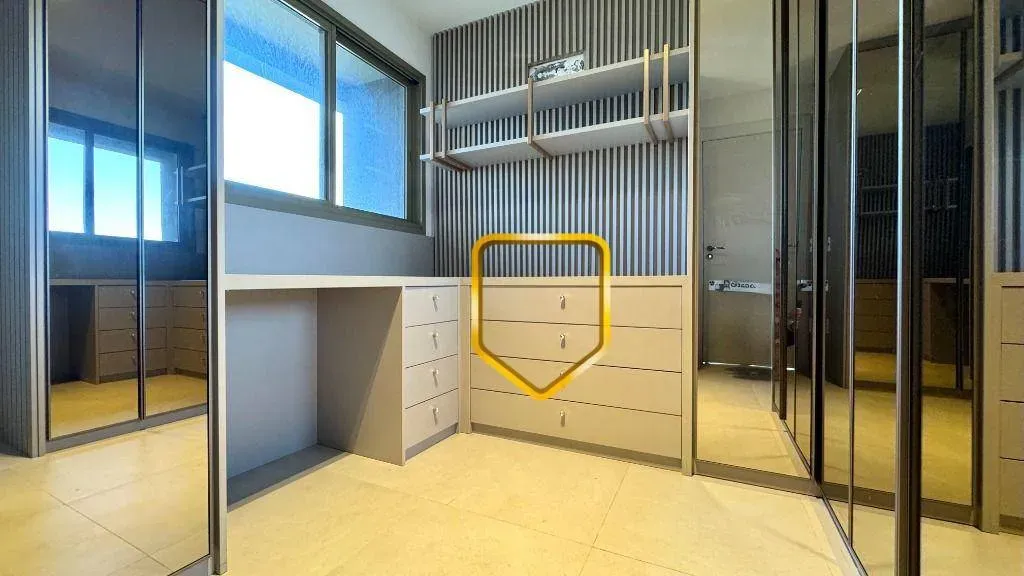 4-bedroom apartment with 156 m² and 2 en-suite baths — photo 28