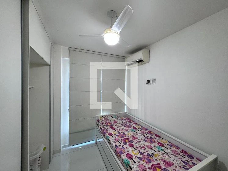 Furnished apartment, 80 m², with a glass-enclosed balcony — photo 26