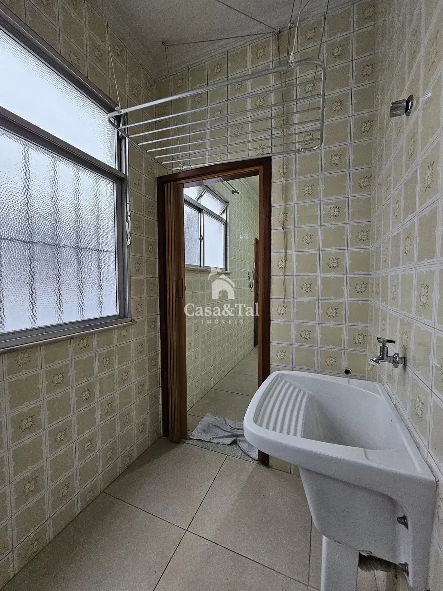 Unfurnished apartment with air conditioning and 3 bedrooms — photo 40