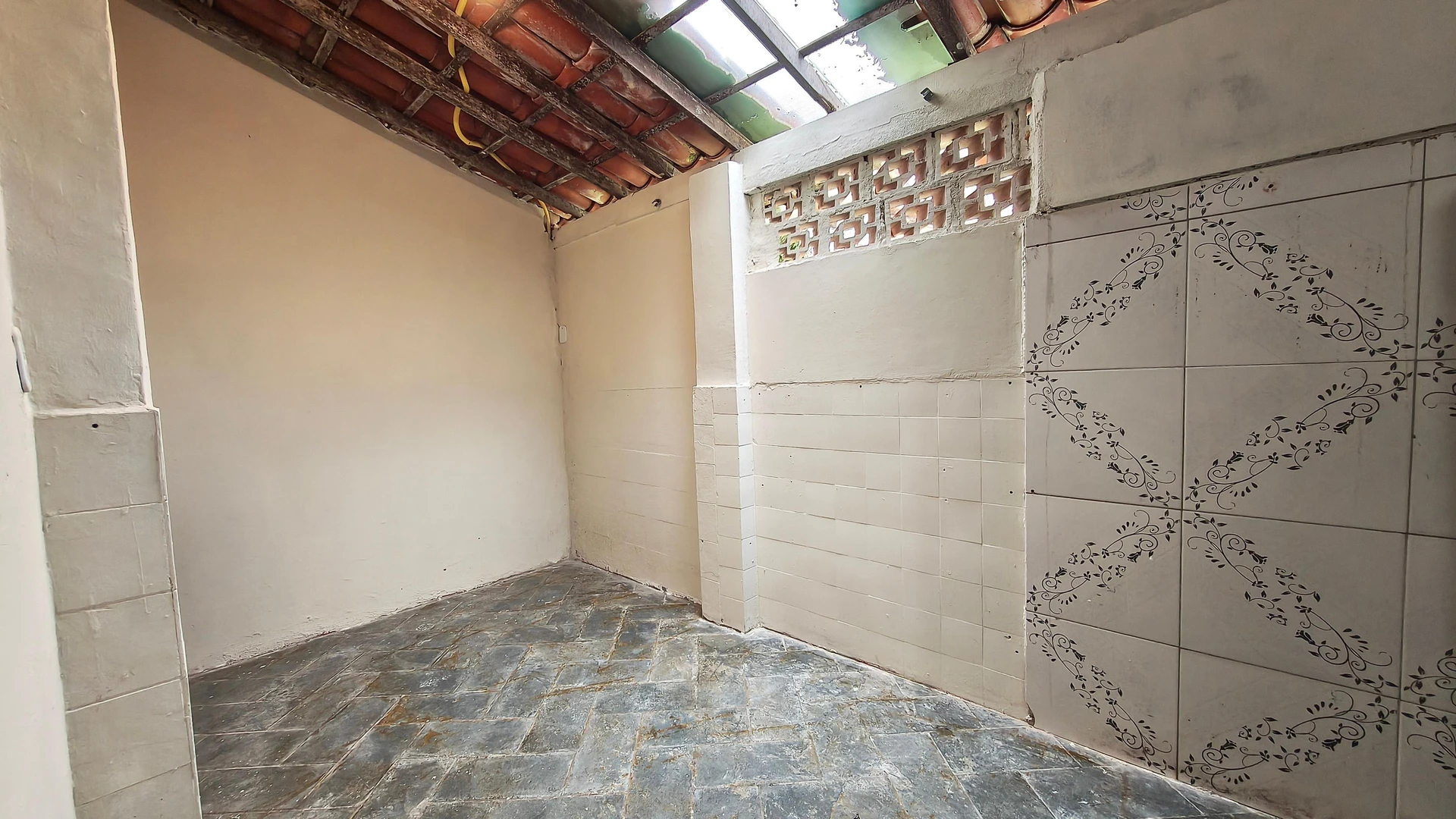 House, 250 m², with a bathtub — photo 18