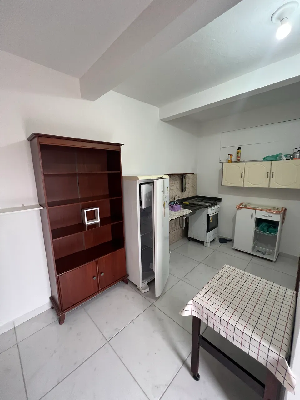 Furnished studio with 1 bedroom and 1 bathroom — photo 2