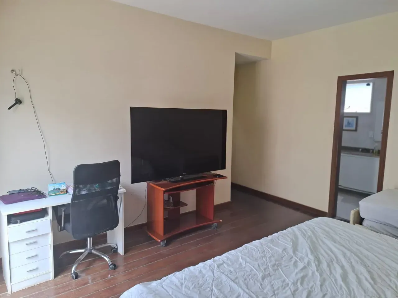 Furnished apartment with 3 bedrooms and 380 m² — photo 11