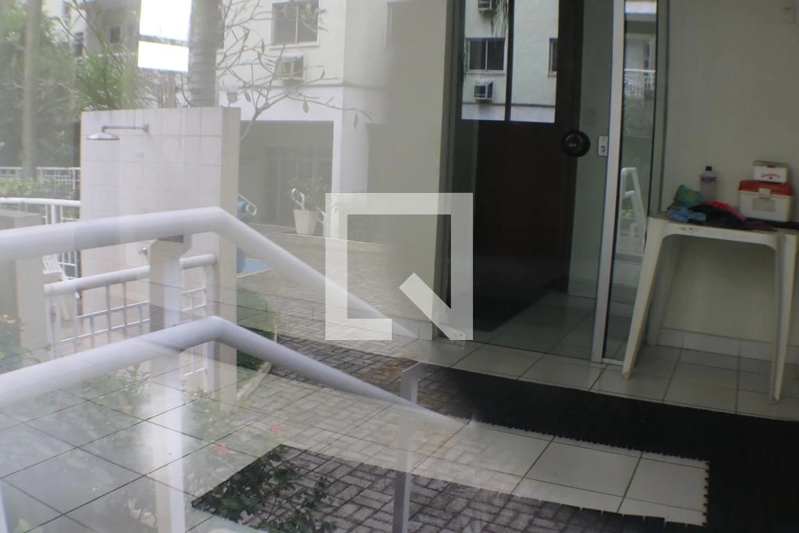 Private pool in a 2-bedroom apartment, 65 m² — photo 9