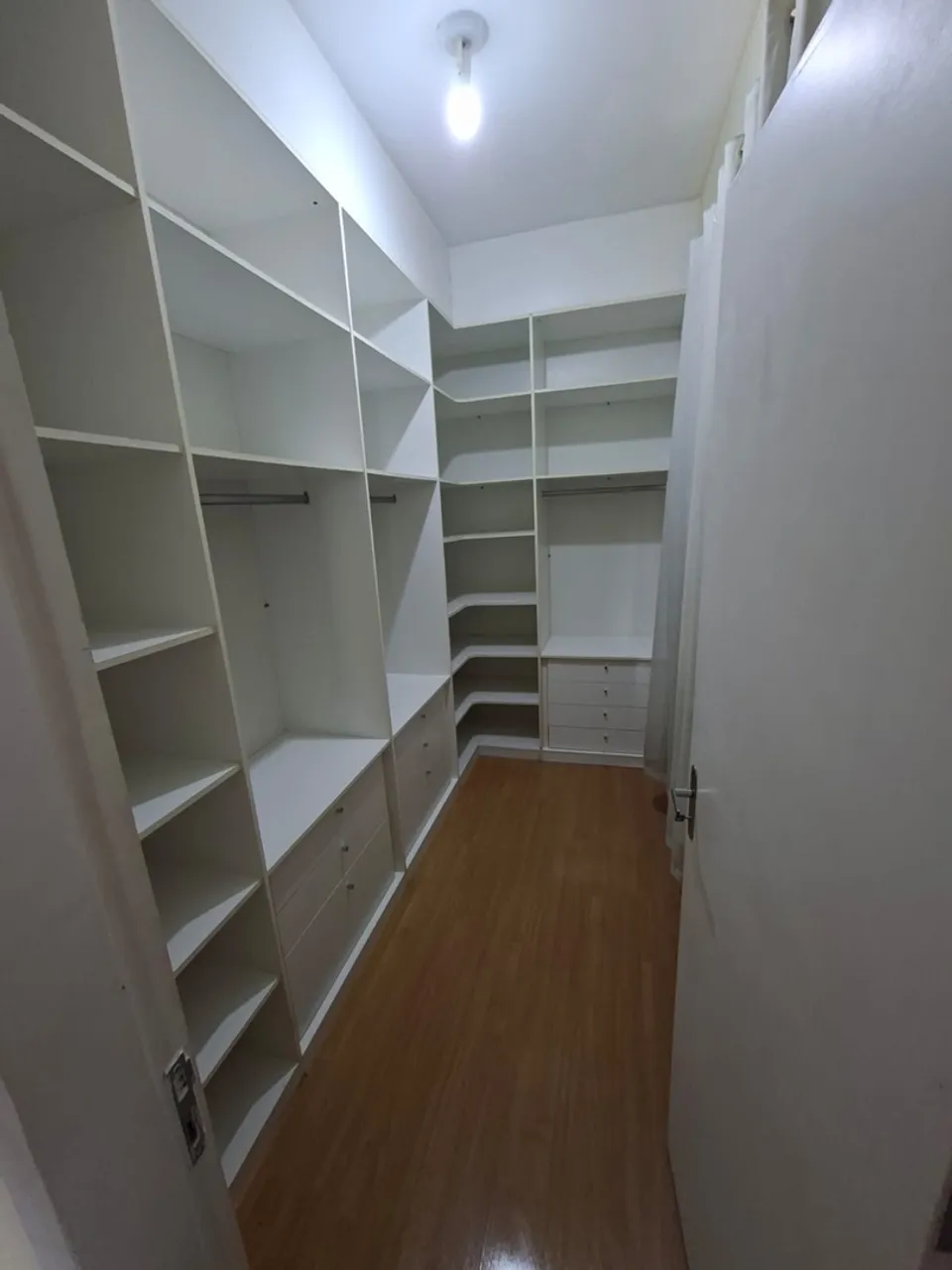 Casa de 2 quartos com closet, Pechincha