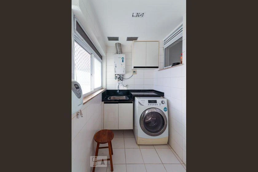 Rental apartment with 4 bedrooms and a glassed-in balcony — photo 87